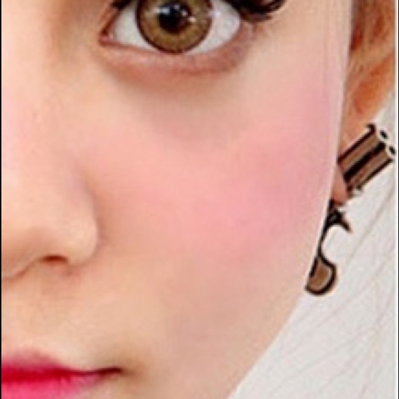 Gun Earrings 3D Punk Pistol Bullet Studs - Picture 5 of 7